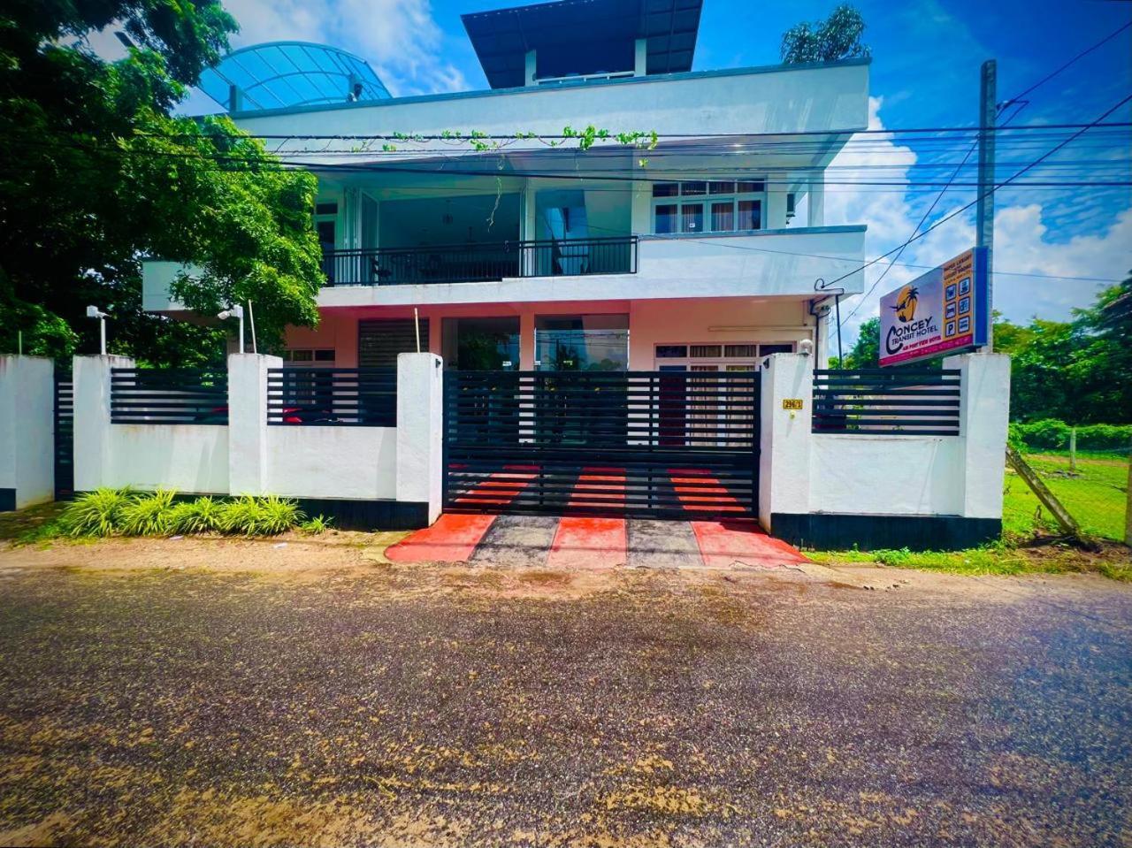 Concey Transit Hotel Airport view Katunayaka Exterior foto